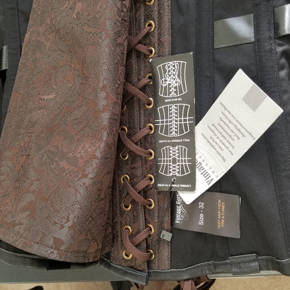 NWT Vintage inspired Corset with accesories - Picture 7 of 7